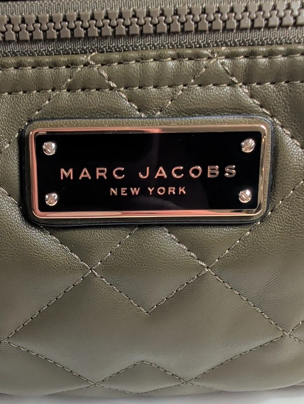 NWOT Marc Jacobs Quilted Leather Cosmetic Bag
